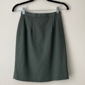 Gianni Petite Professional Pencil Skirt in Forest Green - Size 2, 100% Pure Wool